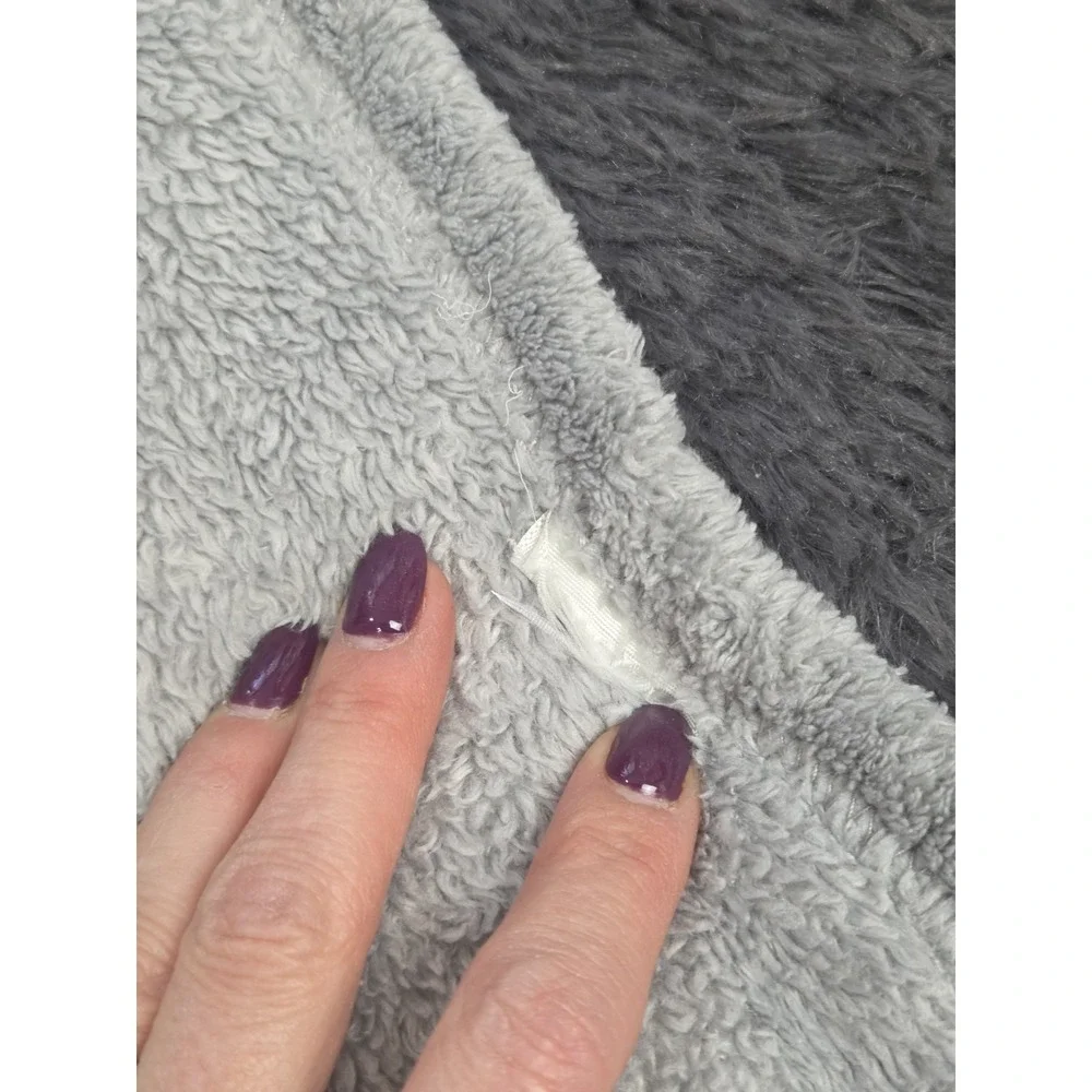 Cloud Island Circo‎ Gray Fleece w White Velour Appliqued Elephants Baby Blanket